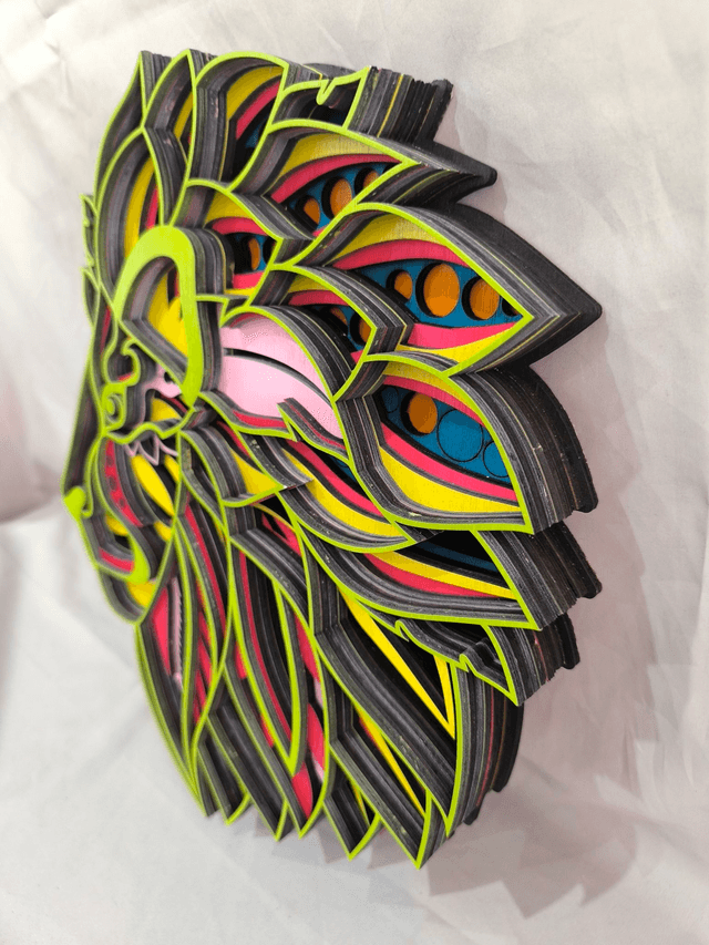 Tête de lion multicouches