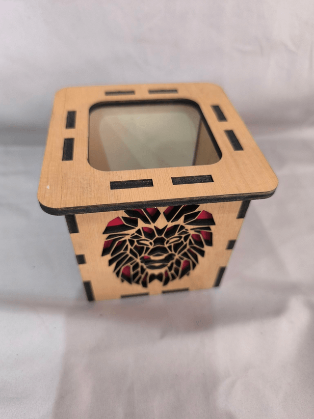 pot à crayon "tête de lion"