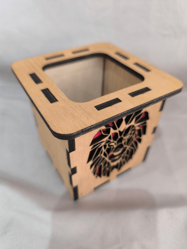 pot à crayon "tête de lion"