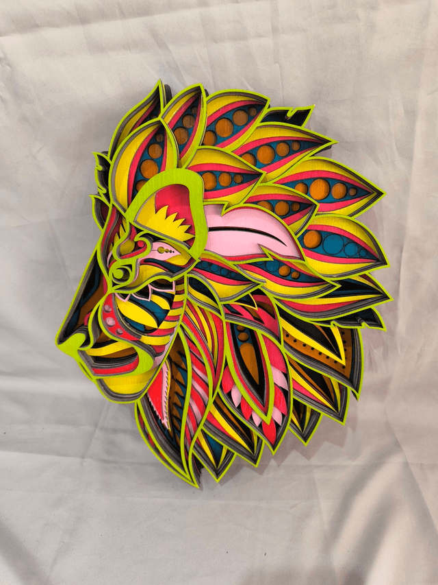 Tête de lion multicouches